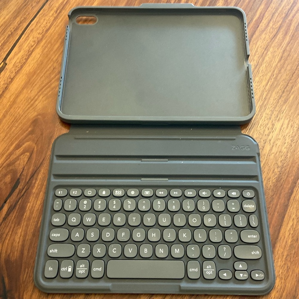 zagg i pad cover and keyboard